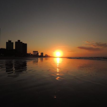 Apartamento Temporada Pe Na Areia Mongaguá Buitenkant foto